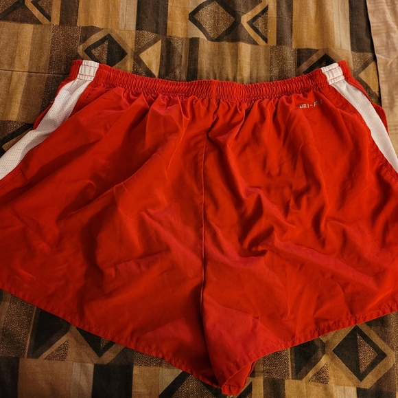 Nike Dry Fit Split Side Running Shorts - Picture 3 of 7